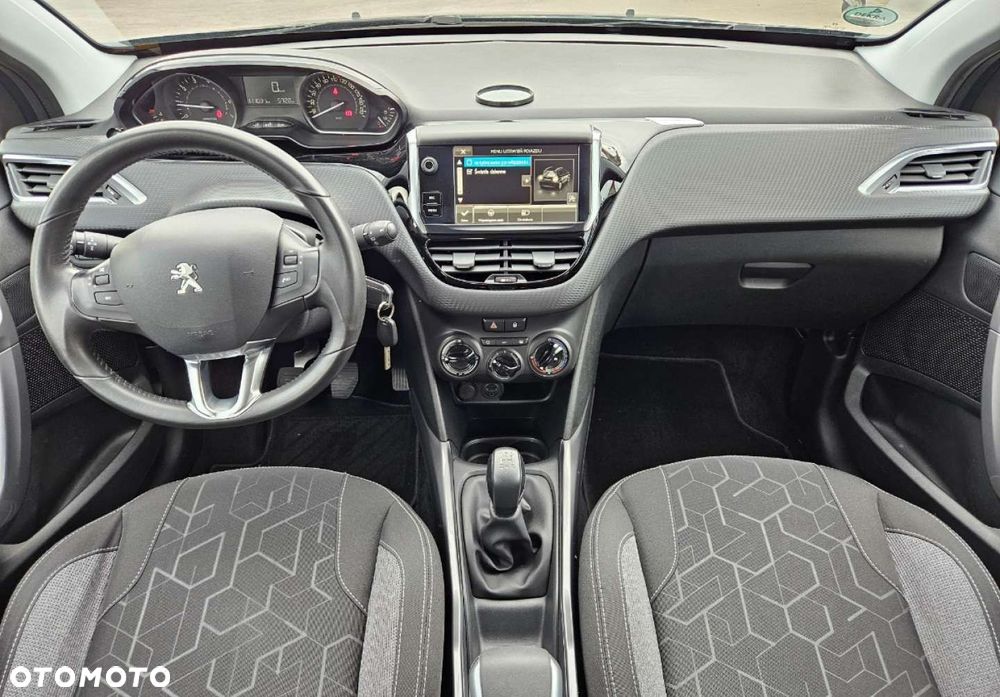 Peugeot 2008 - 8