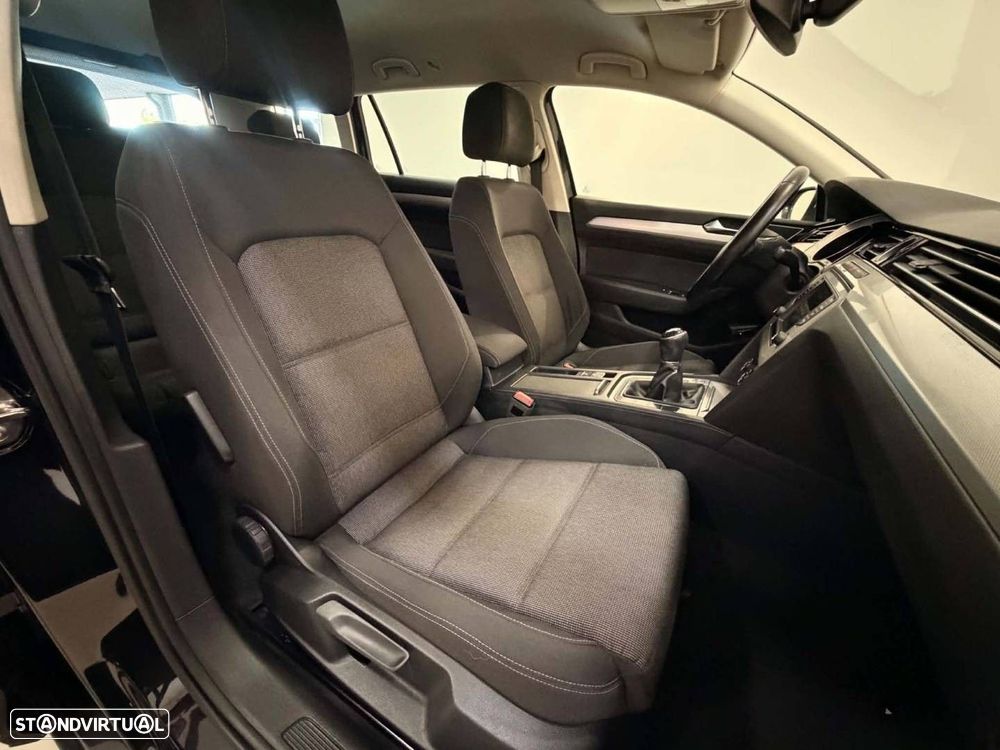 VW Passat Variant 1.6 TDI Confortline - 9