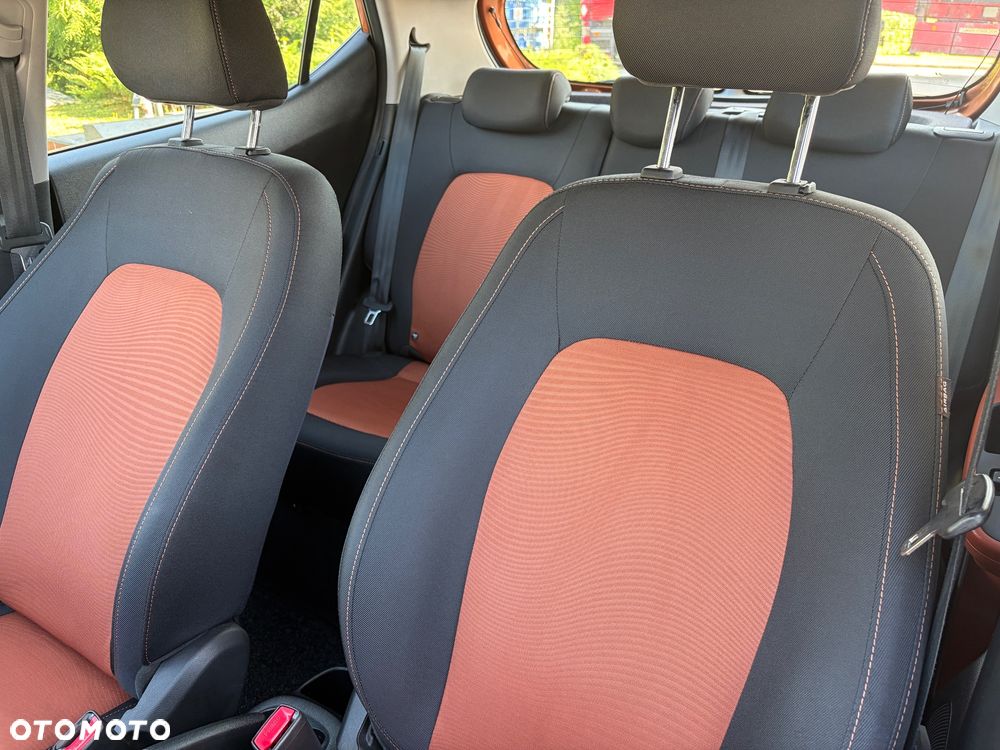 Hyundai i10 1.2 Fifa World Cup Edition - 19