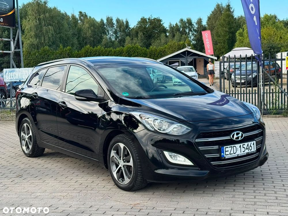 Hyundai i30 blue Kombi 1.6 CRDi DCT Passion - 2