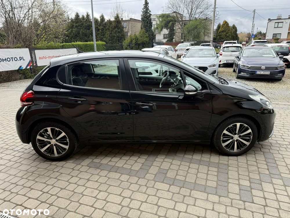 Peugeot 208 82 VTI Allure - 5