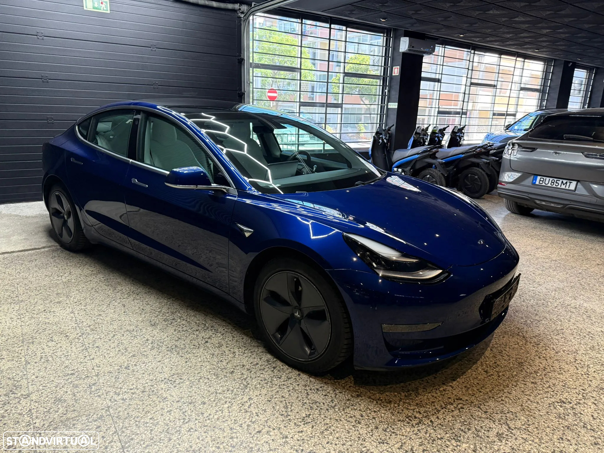 Tesla Model 3 Long-Range Dual Motor AWD - 12