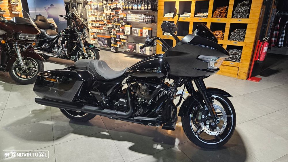 Harley-Davidson Road Glide - 1