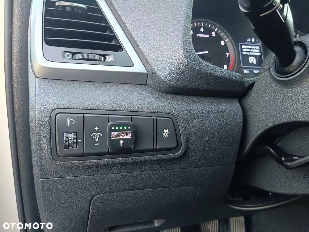 Hyundai Tucson 1.6 GDI BlueDrive Design 2WD - 18