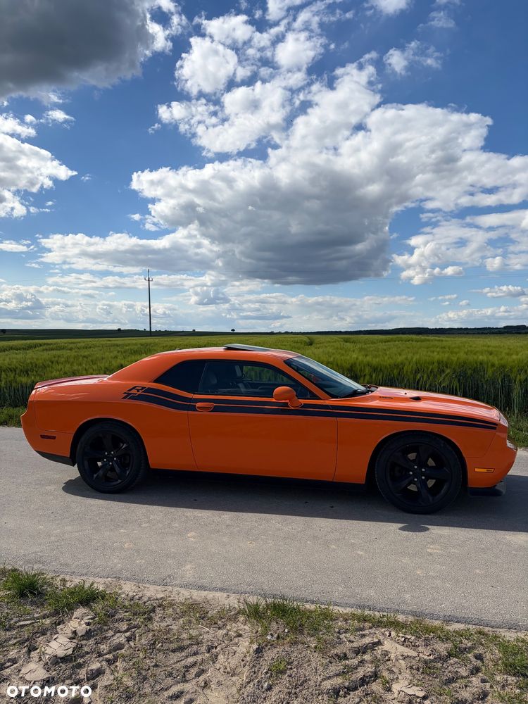 Dodge Challenger - 5