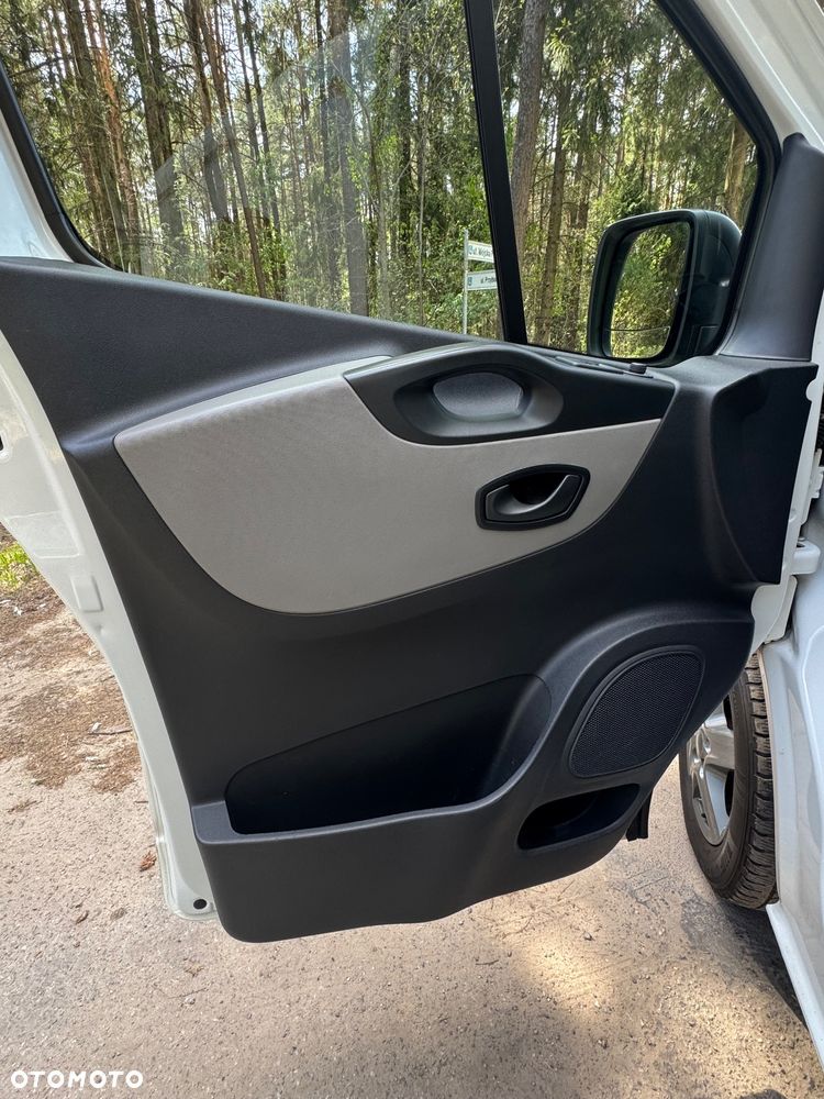 Renault Trafic - 14