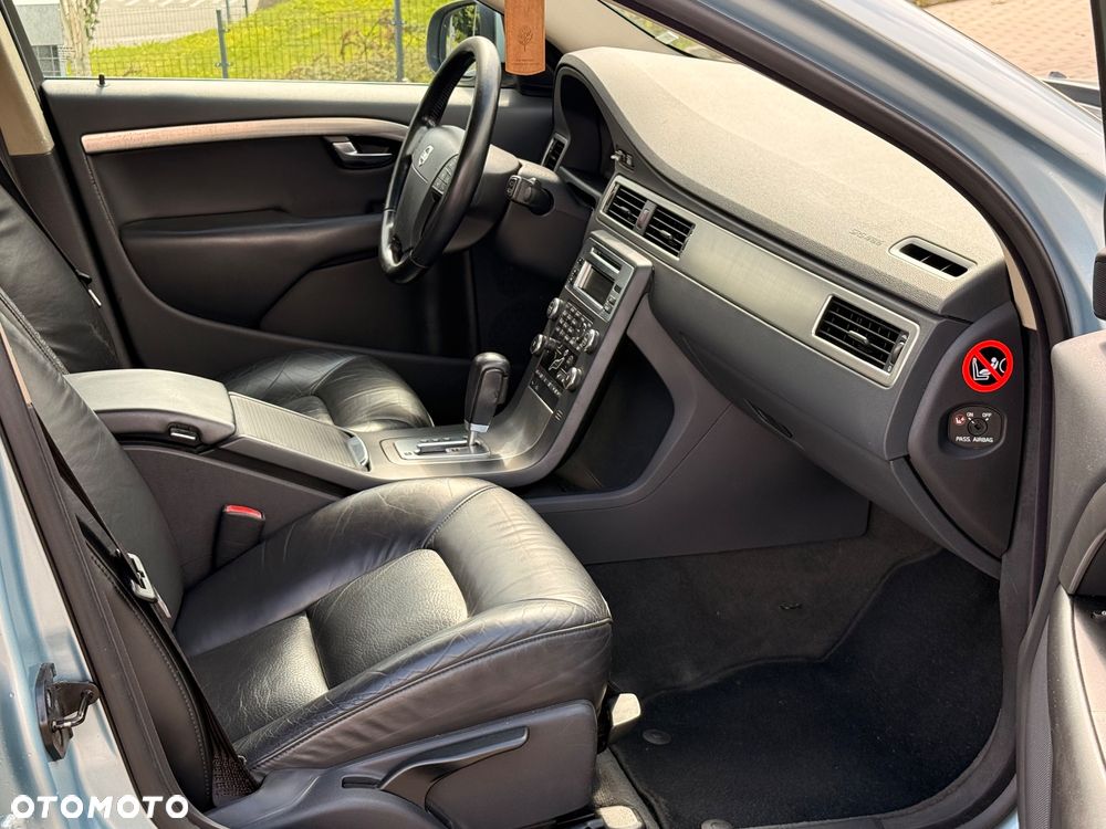 Volvo V70 2.5T Summum - 11