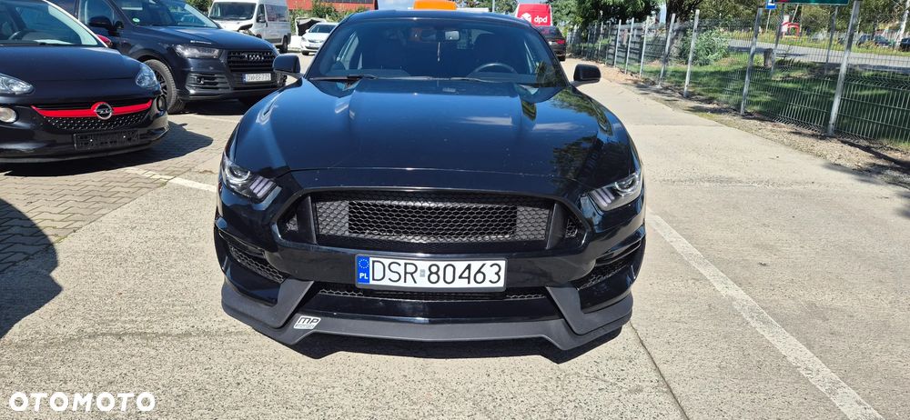 Ford Mustang - 1