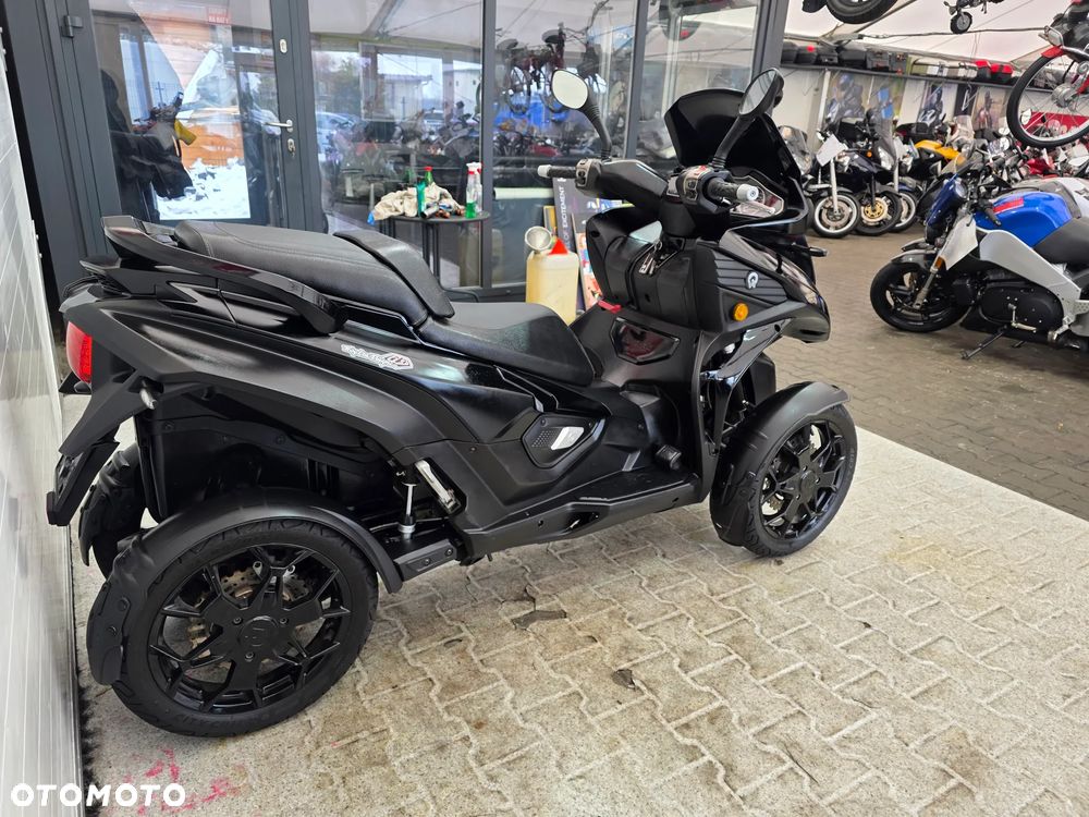 Piaggio MP-3 - 6