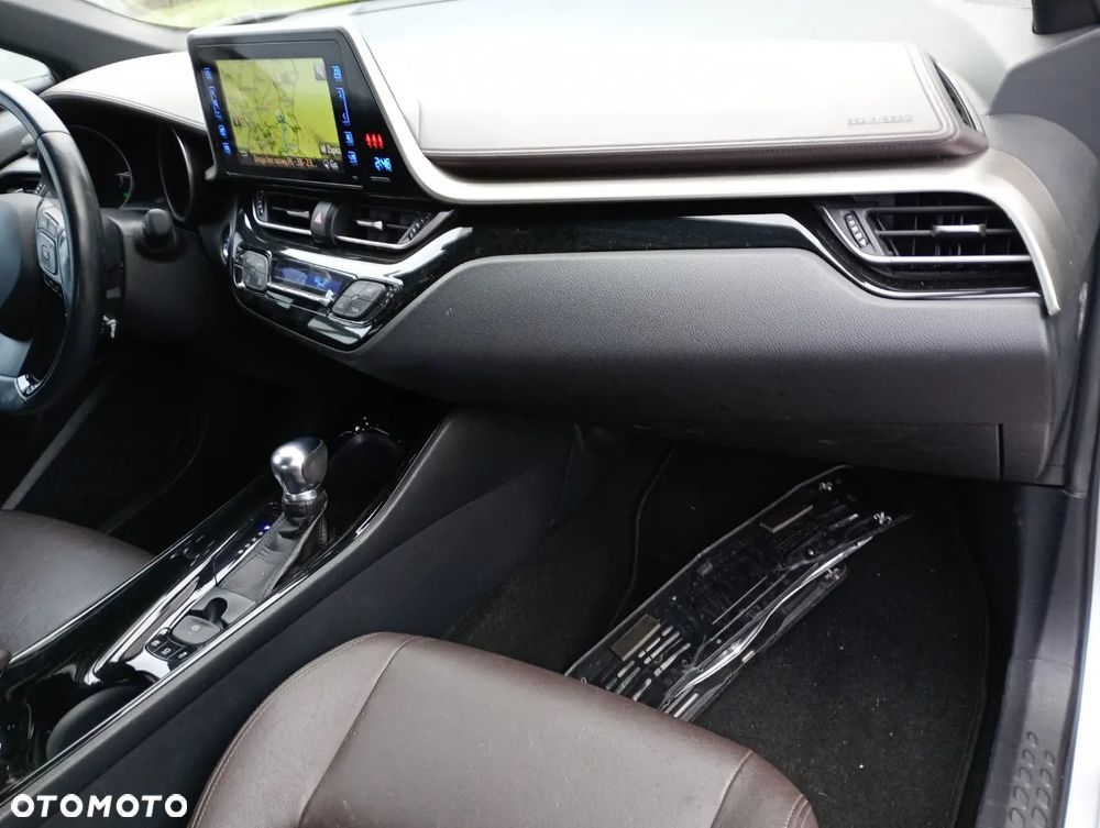 Toyota C-HR 1.8 Hybrid Prestige - 11