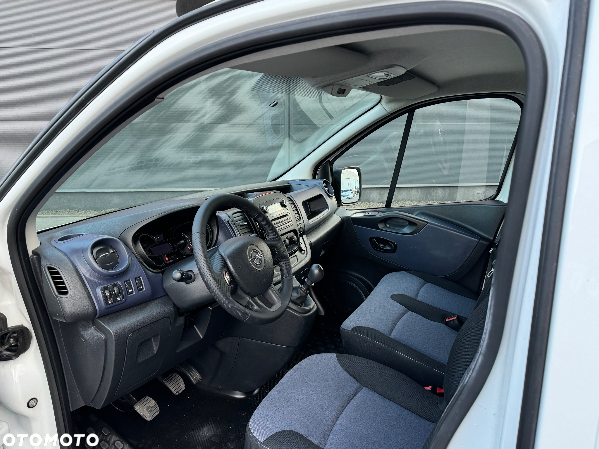 Opel Vivaro Long - 6