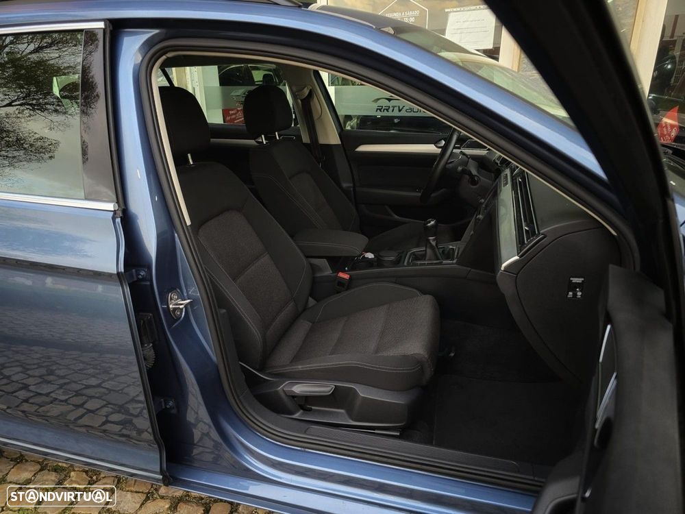 VW Passat Variant 2.0 TDi Elegance - 17