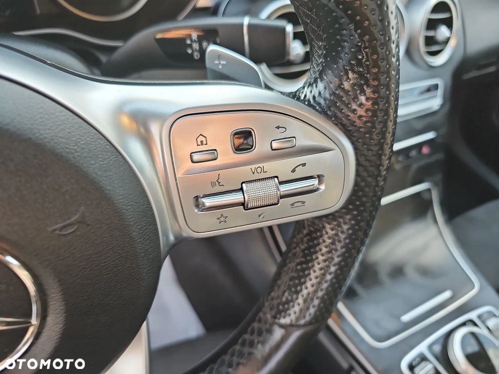 Mercedes-Benz Klasa C 300 9G-TRONIC - 14