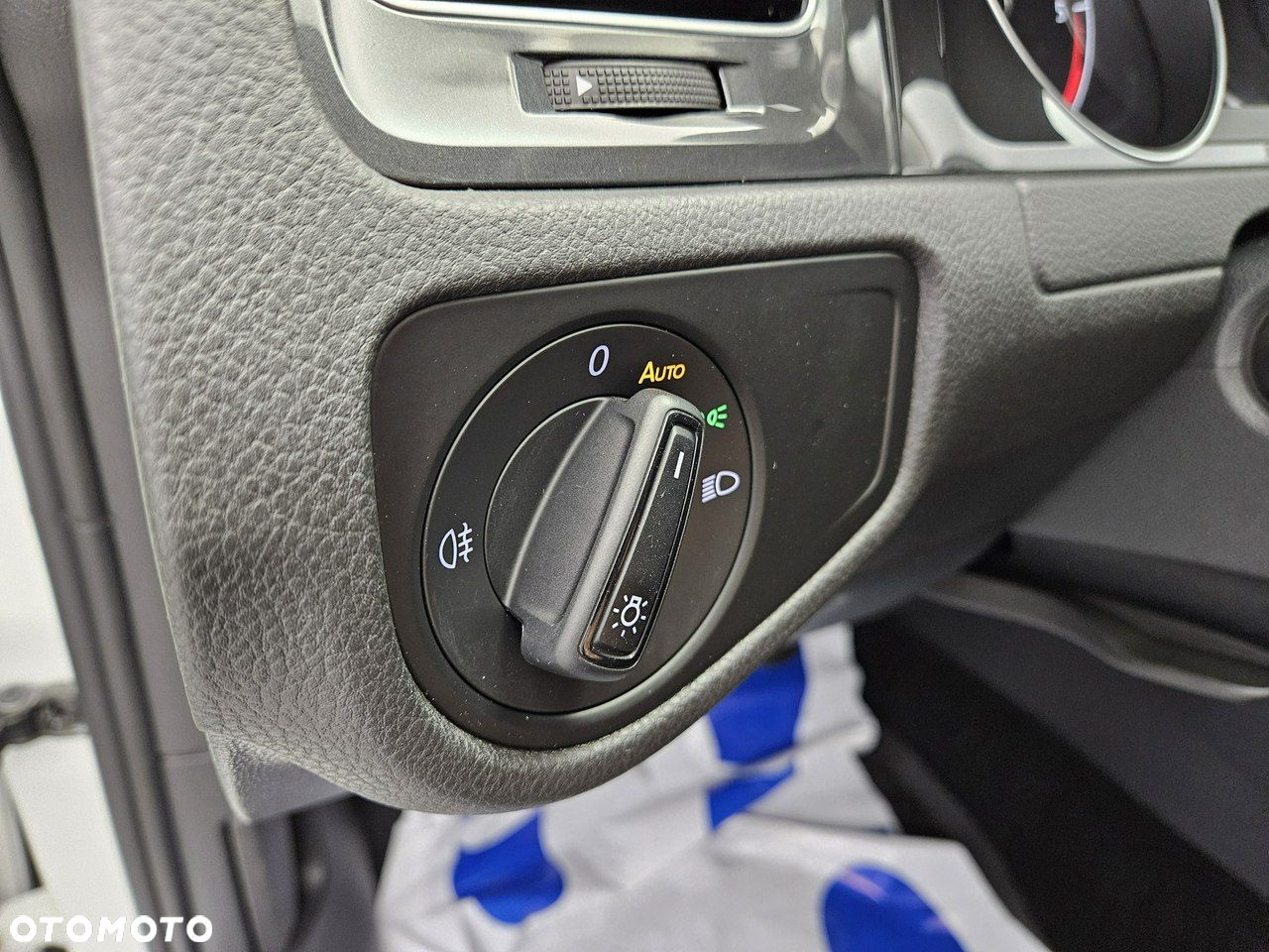 Volkswagen Golf - 15