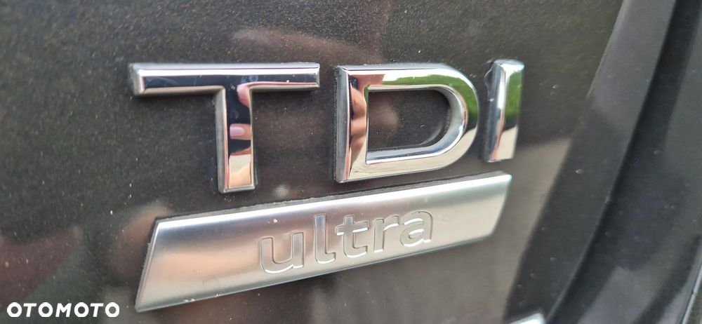 Audi A6 Avant 2.0 TDI Ultra S tronic - 25