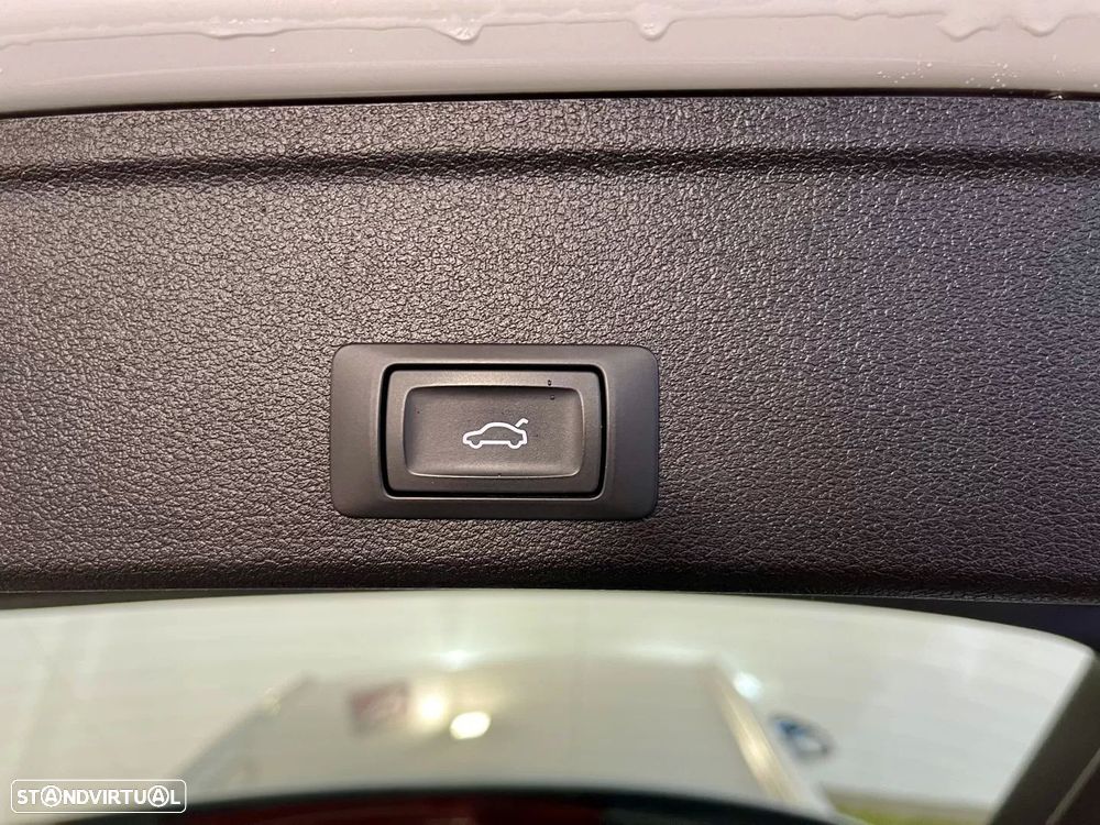Audi A4 Avant 30 TDI S tronic - 34