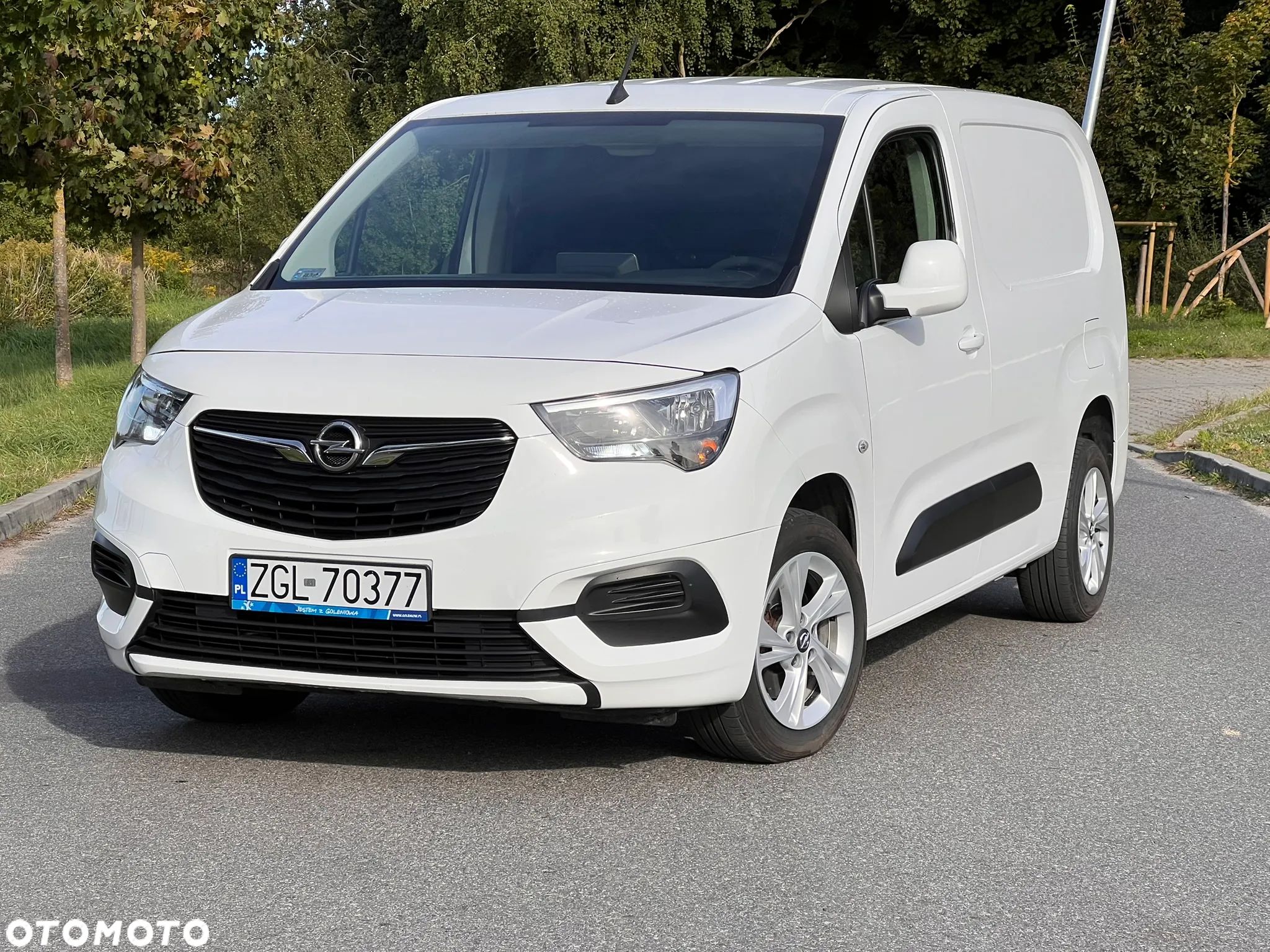Opel COMBO - 1