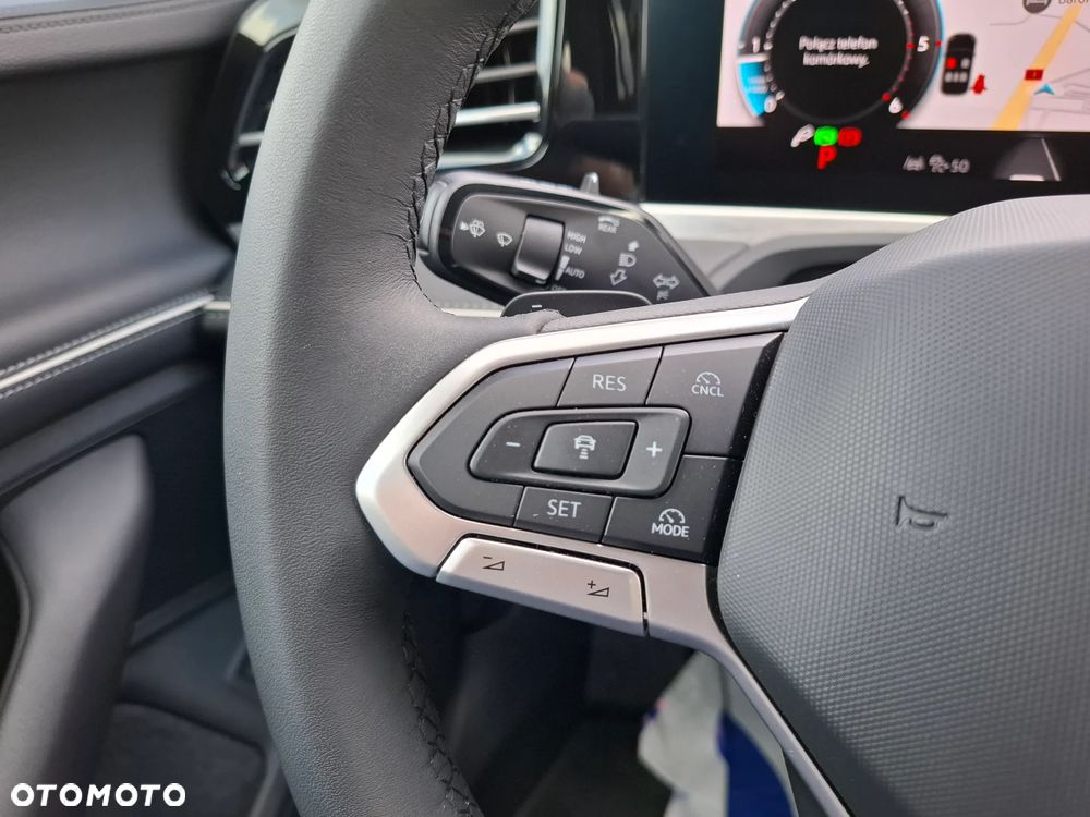 Volkswagen Passat Variant 2.0 TDI SCR DSG Elegance - 19