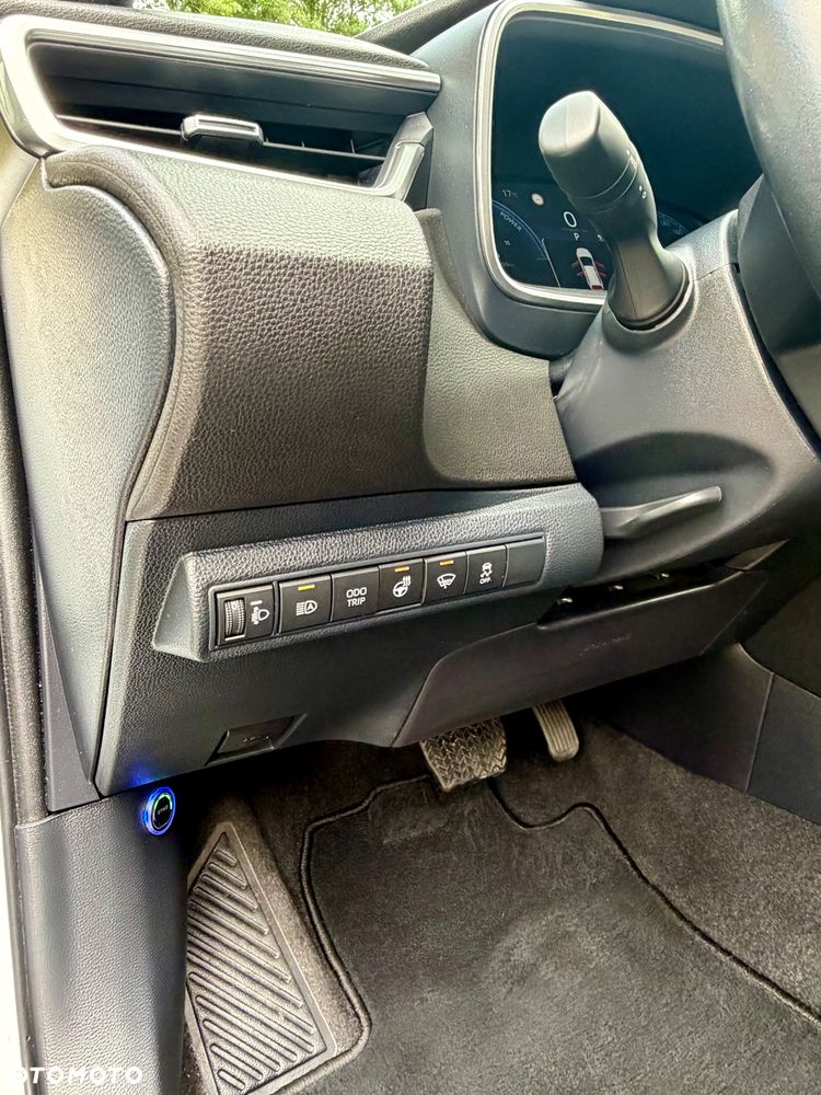 Toyota Corolla 1.8 Hybrid Comfort - 24
