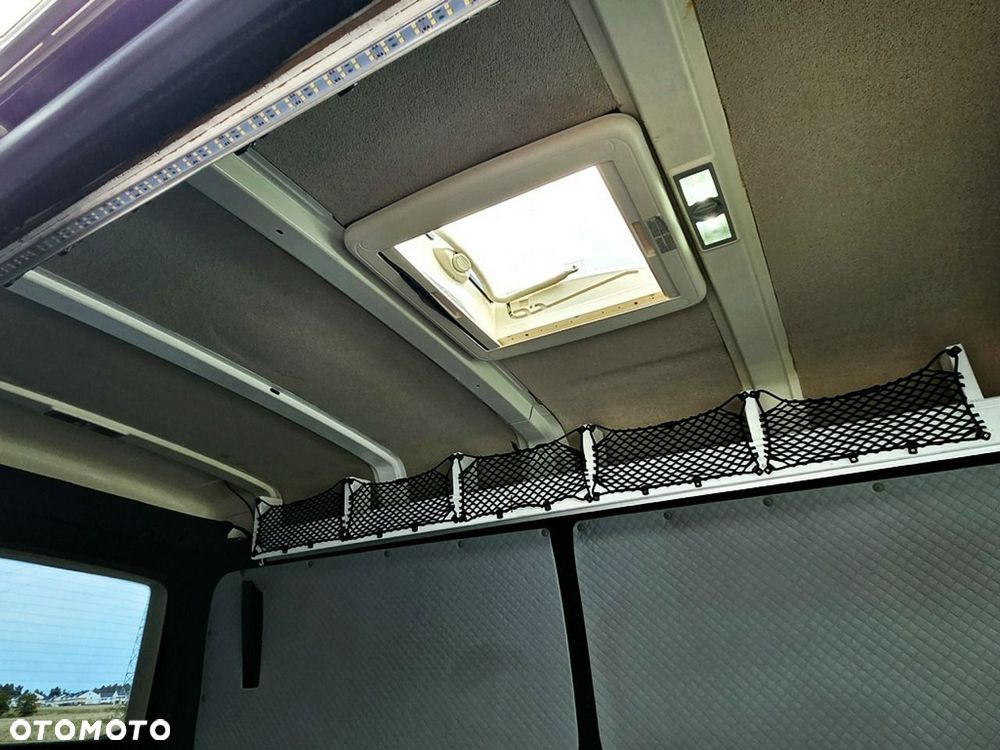 Volkswagen Transporter - 14