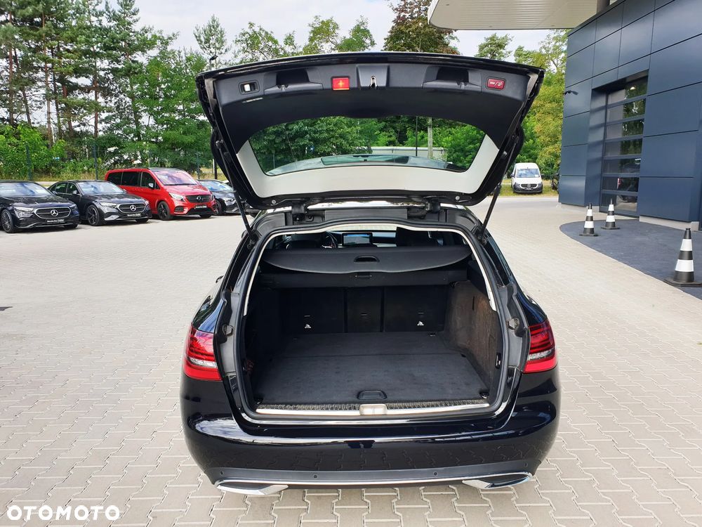 Mercedes-Benz Klasa C 180 T 9G-TRONIC Avantgarde - 10