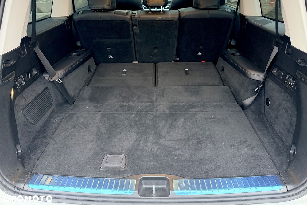 Mercedes-Benz GLS - 36