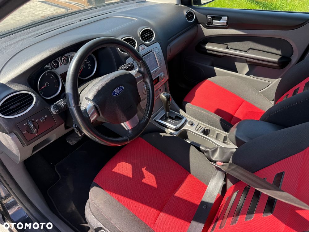 Ford Focus 1.6 16V Ghia - 23