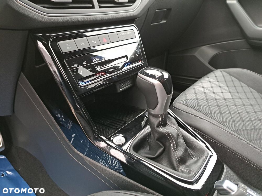 Volkswagen T-Cross 1.0 TSI R-Line Plus DSG - 16