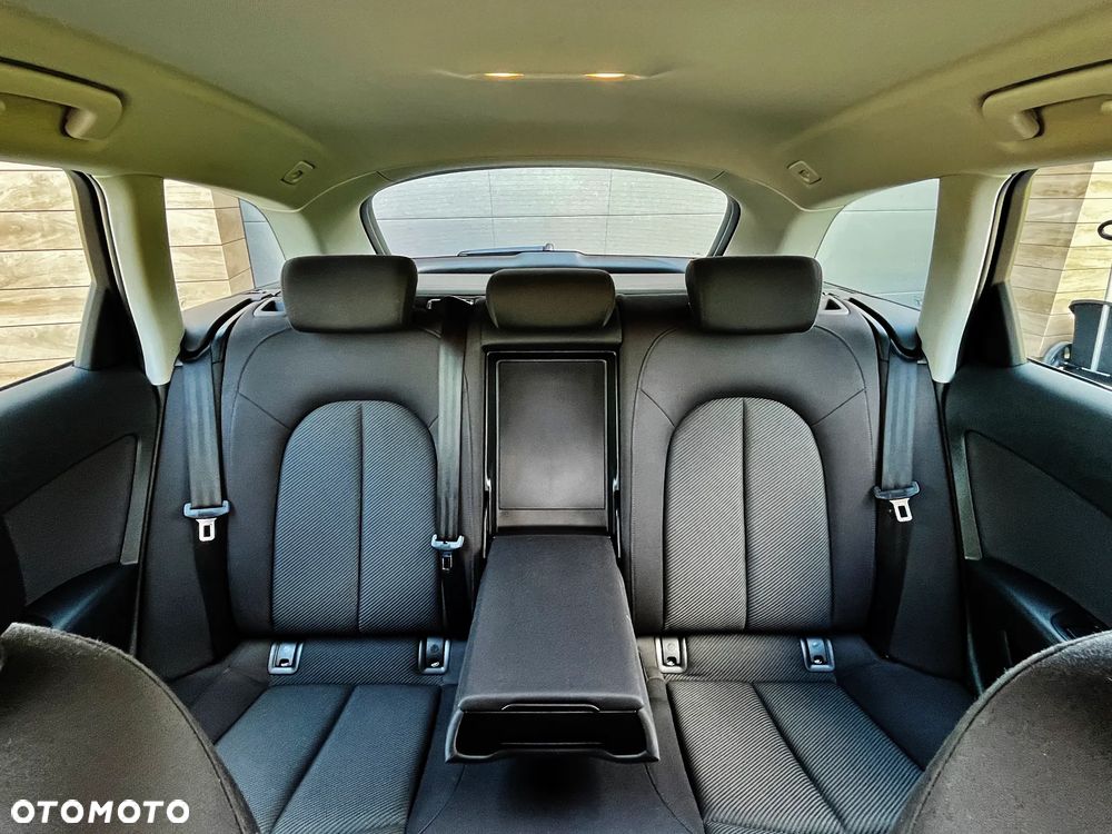 Audi A6 Avant 2.0 TDI DPF - 10