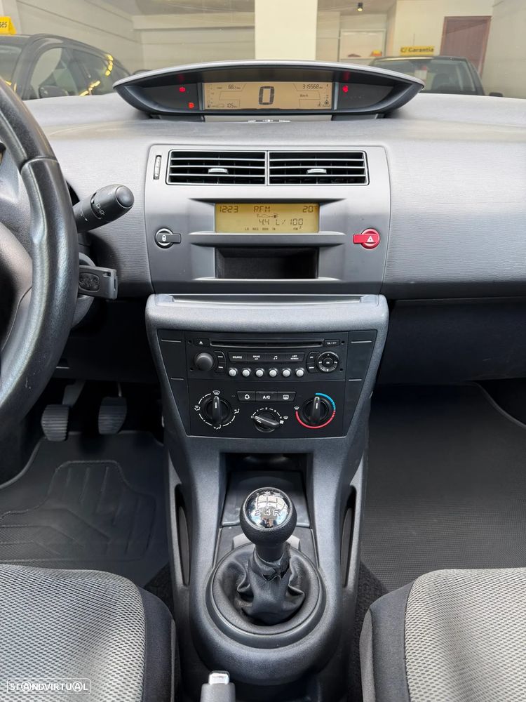 Citroën C4 1.6 HDi VTR - 19