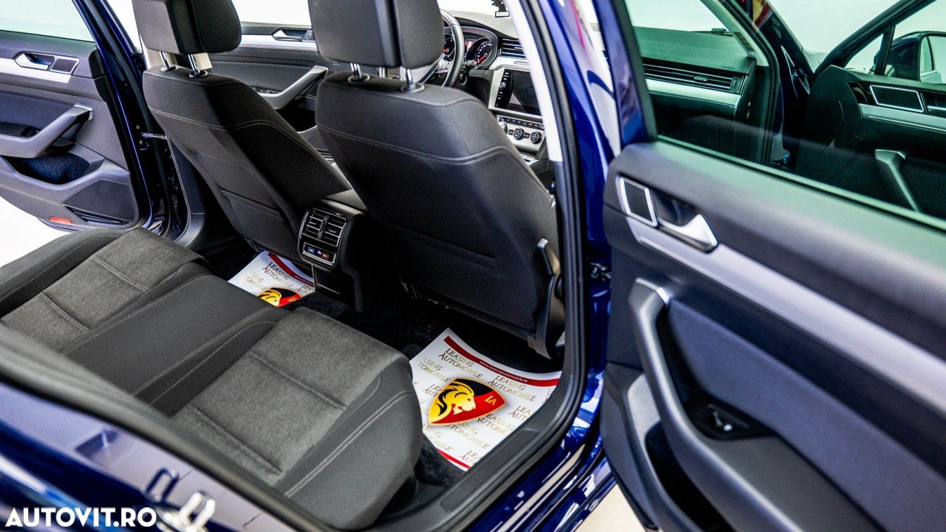 Volkswagen Passat Variant 2.0 TDI SCR DSG Comfortline - 16