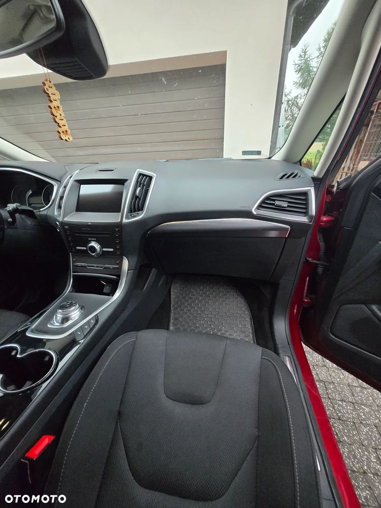 Ford S-Max - 13