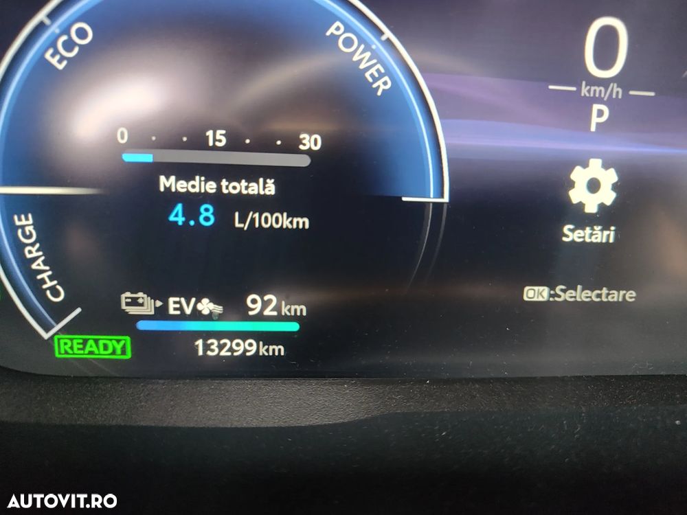 Toyota RAV4 2.5 PHEV VVT-iE 4x4 Style Bi-Tone - 12