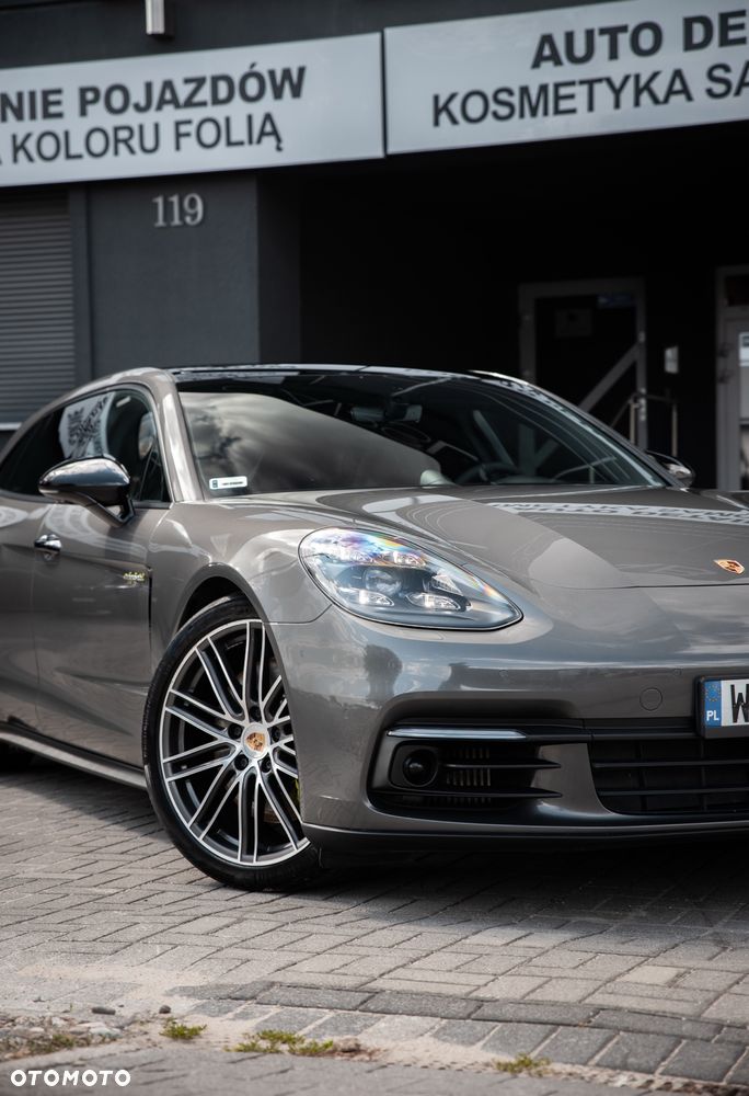 Porsche Panamera - 1