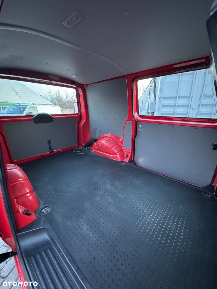 Volkswagen Transporter - 31