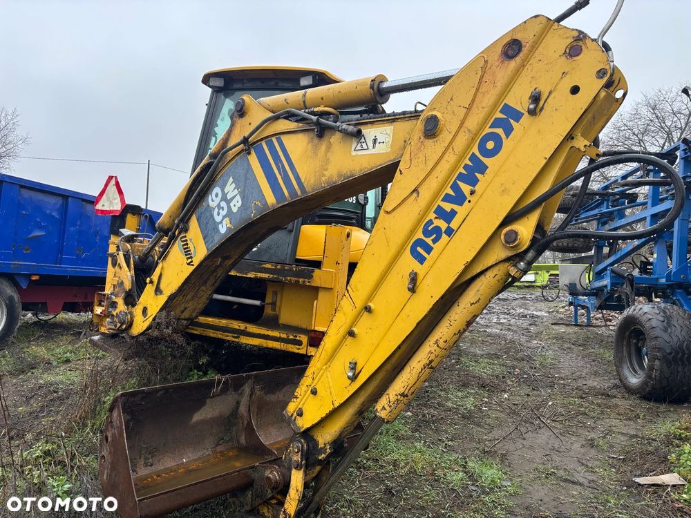 Komatsu WB93S - 11