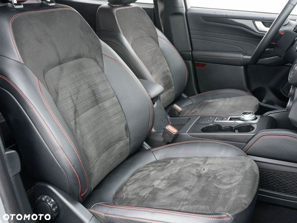 Ford Kuga - 31
