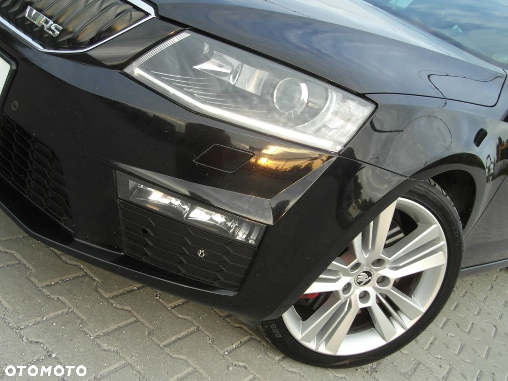 Skoda Octavia 2.0 TDI DSG RS - 2