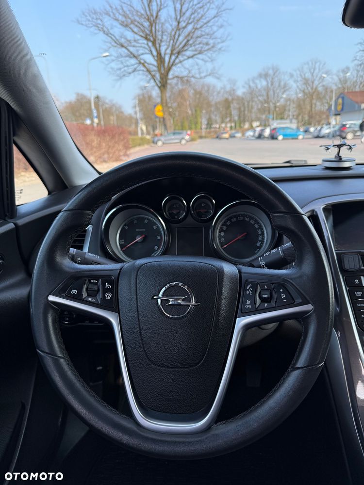Opel Astra 1.7 CDTI DPF Cosmo - 11