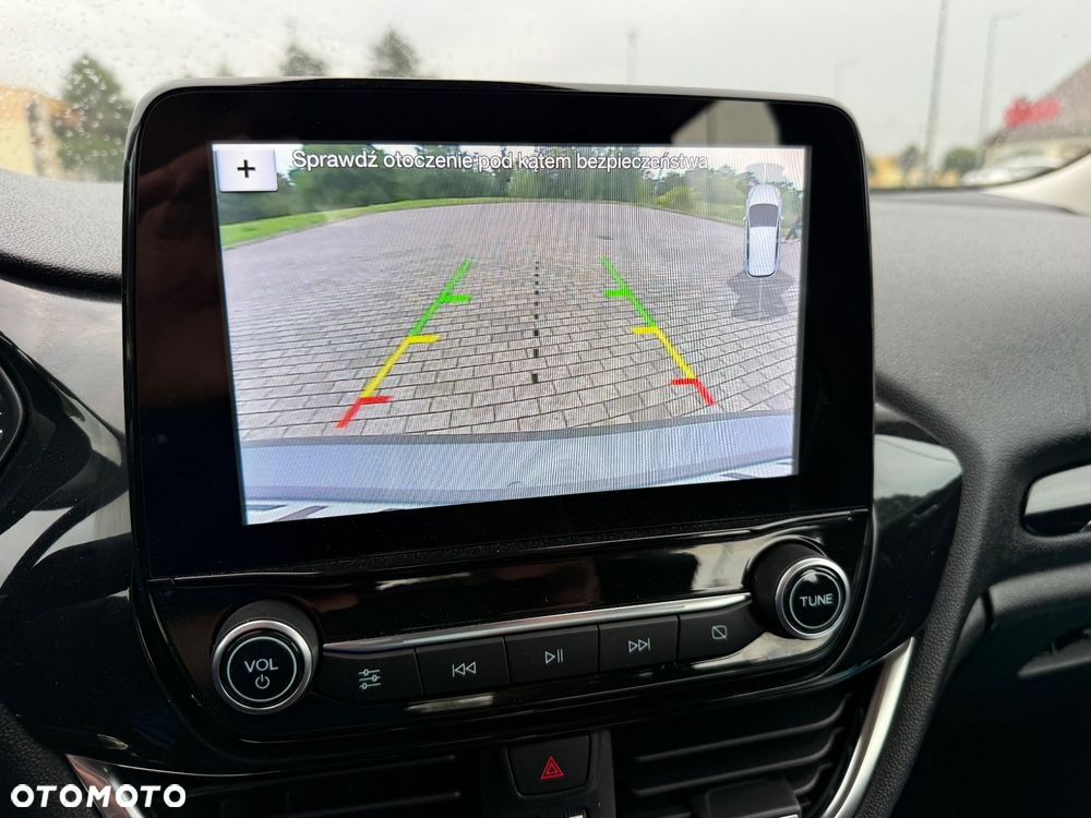 Ford Fiesta 1.0 EcoBoost S&S TITANIUM - 18