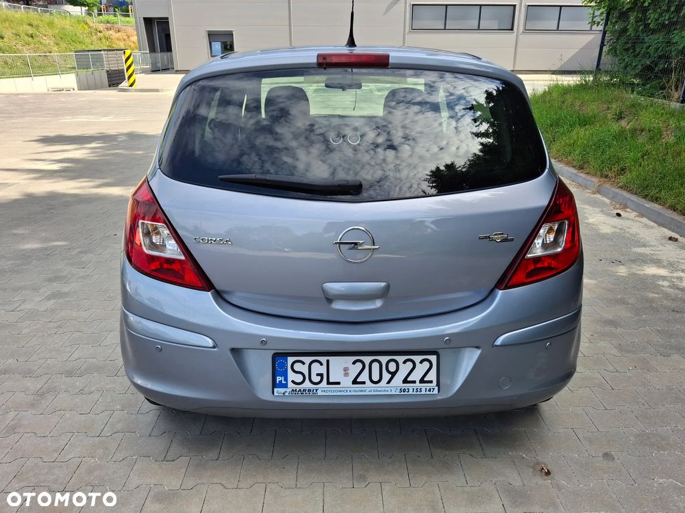 Opel Corsa 1.2 16V Cosmo - 8