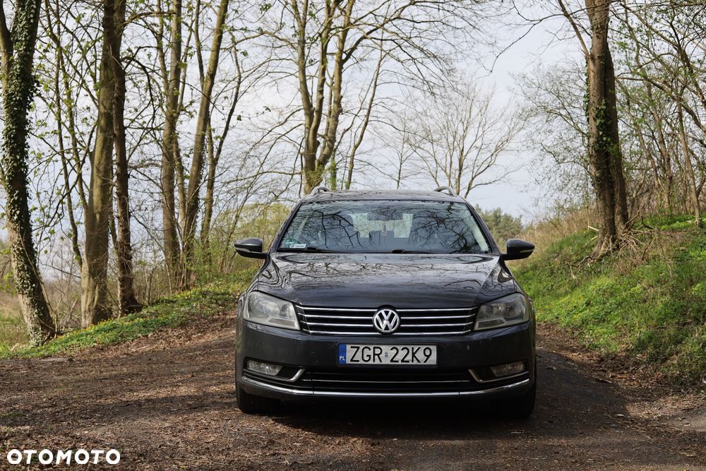 Volkswagen Passat 2.0 Blue TDI SCR Highline - 2