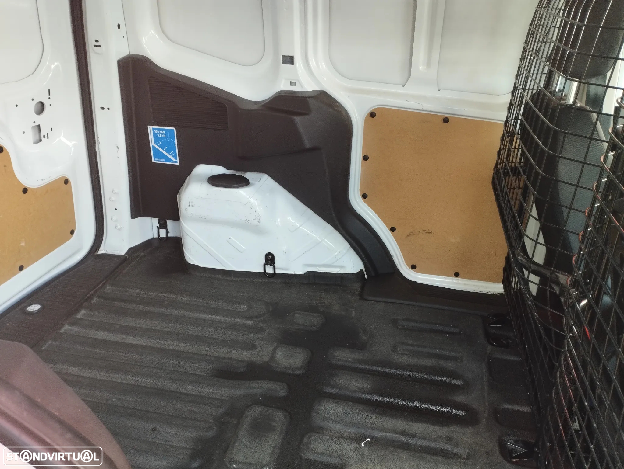 Ford Transit Courier - 3
