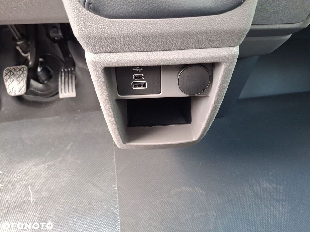 Volkswagen Transporter Skrzyniowy DOKA - 33