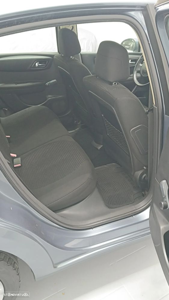 Citroën C4 1.4 16V SX - 9