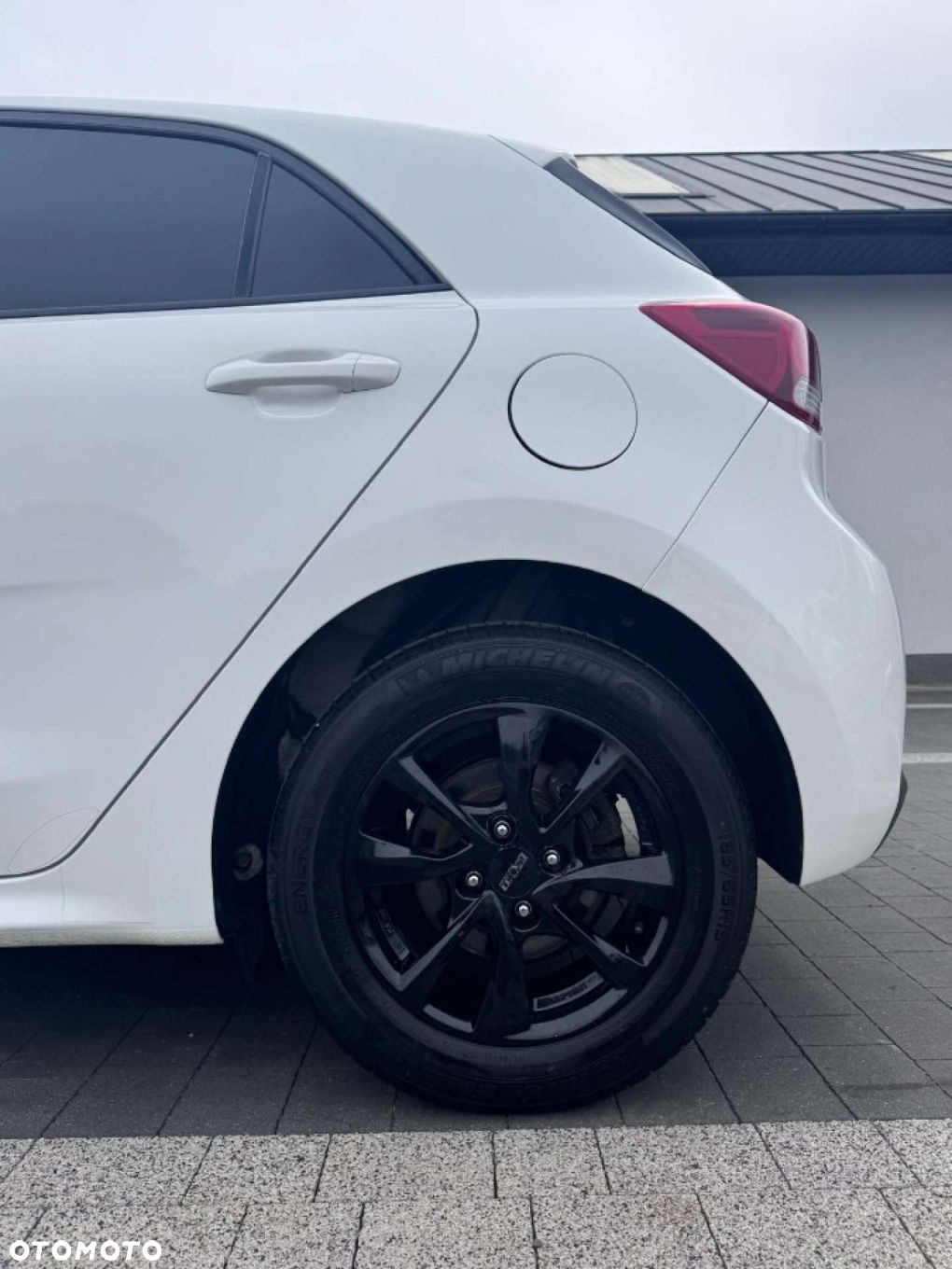 Kia Rio - 17