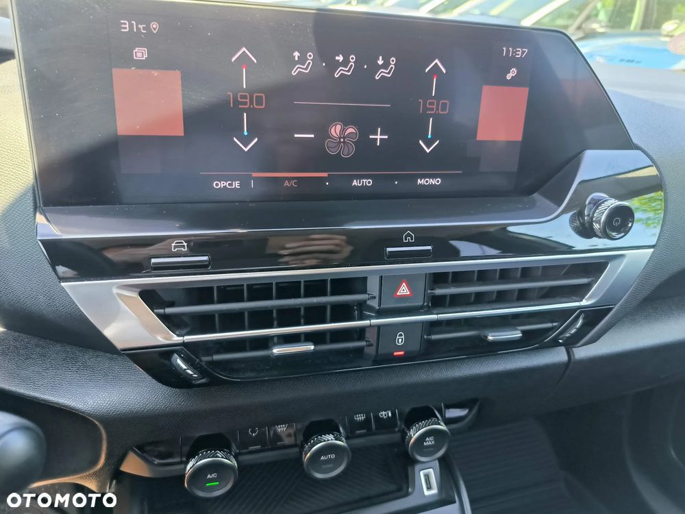 Citroën C4 PureTech 100 Stop&Start LIVE PACK - 32