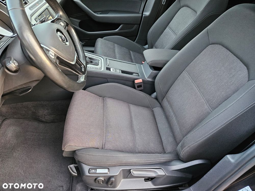 Volkswagen Passat 2.0 TDI Bi-Turbo BMT 4Mot Highline DSG - 14