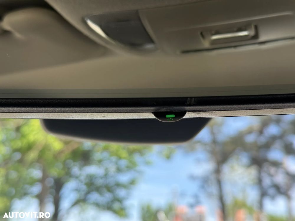 Toyota Corolla 1.8 HSD Business - 20