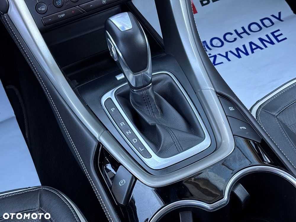 Ford Mondeo 2.0 Hybrid Vignale - 22